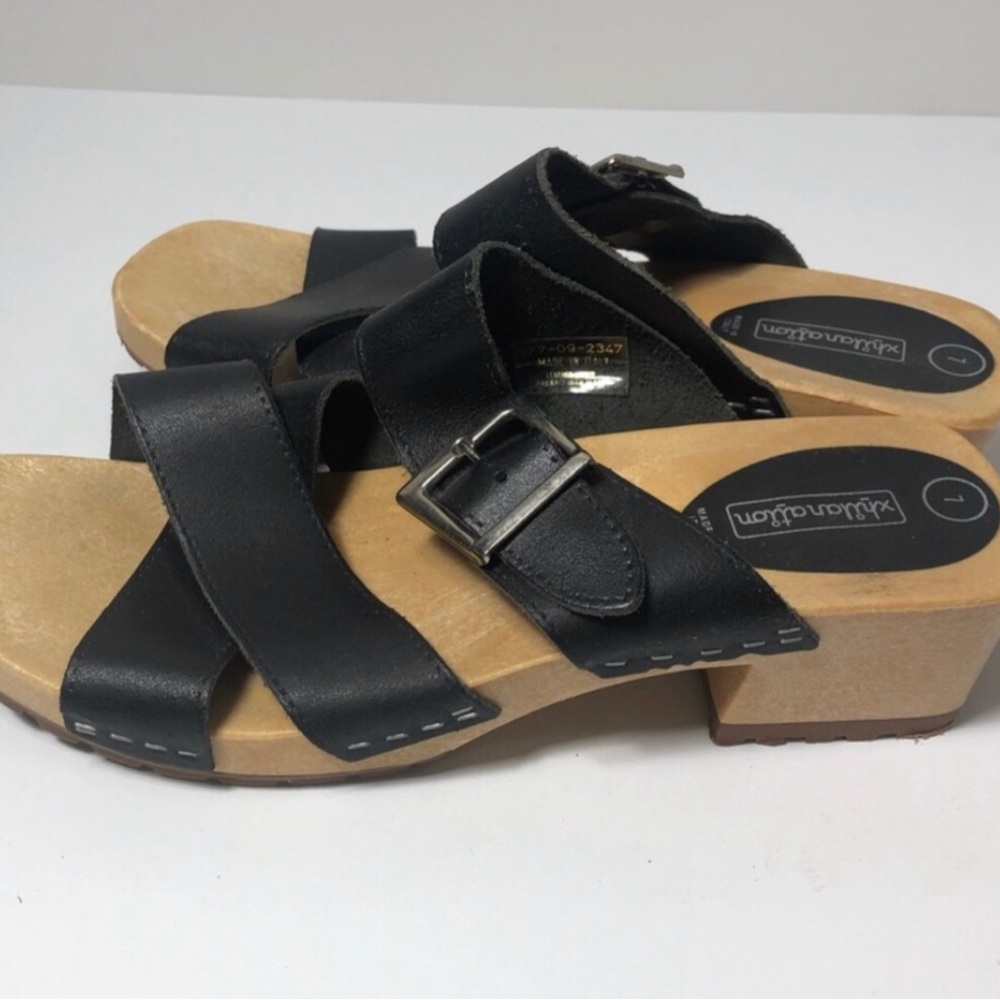 Xhilaration Black Cross-Strap Sandals. Size 7. - Picture 2 of 7